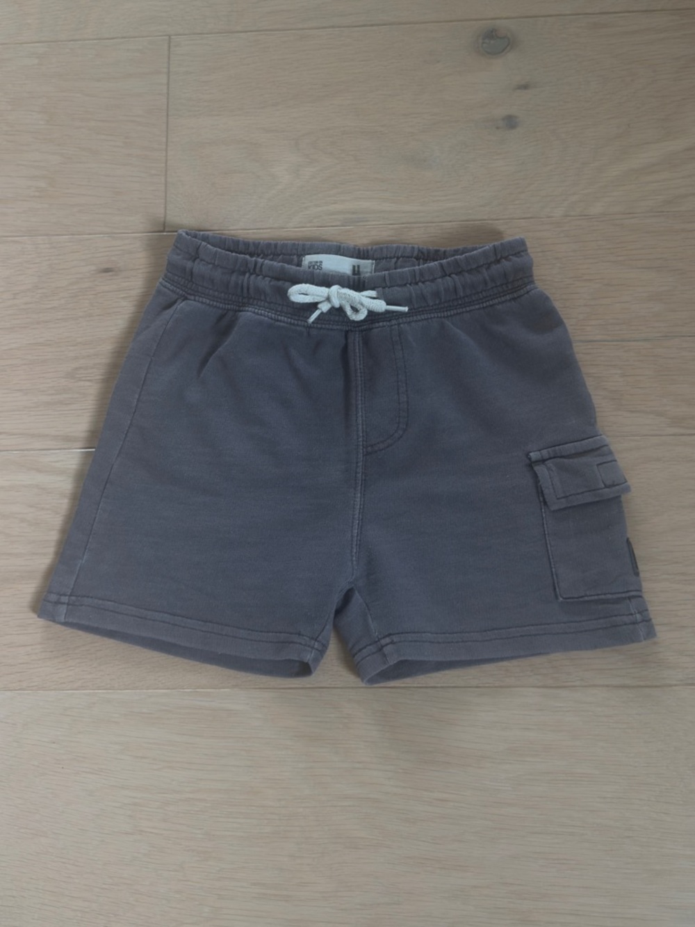 Cotton On Kids boys gray Cargo Drawstring Shorts size 4